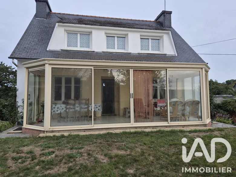 Maison 5 pièces 115 m² · à Maël-Carhaix · 115 m² · 136 000 €