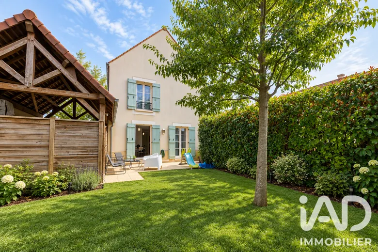 Maison 5 pièces 111 m² · à Magny-le-Hongre · 111 m² · 485 000 €