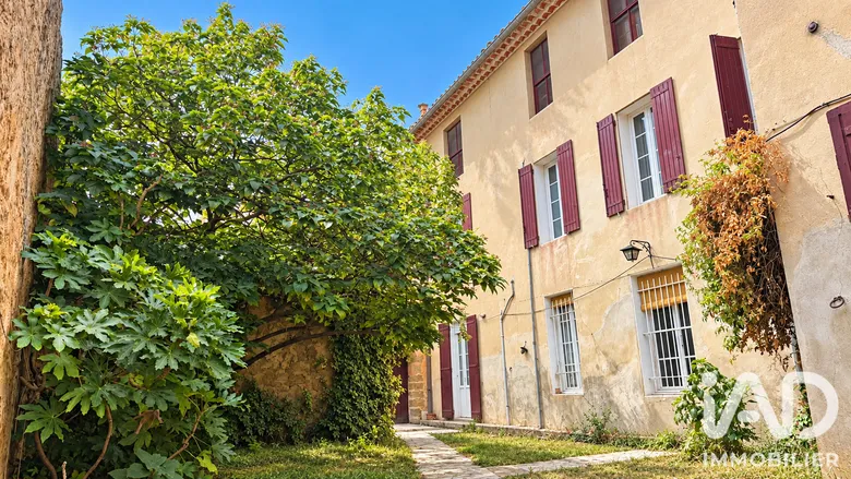 Maison 8 pièces 243 m² · à Sorgues · 243,4 m² · 179 500 €