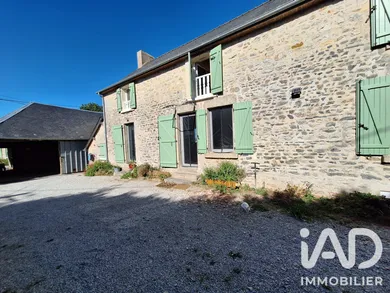 Maison de campagne à Gesvres (53370)