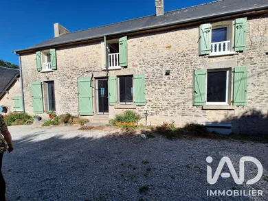 Maison de campagne à Gesvres (53370)