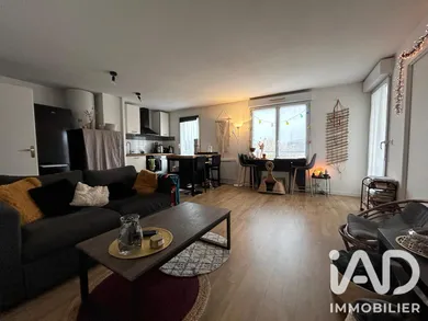 Appartement à Sainte-Geneviève-des-Bois (91700)