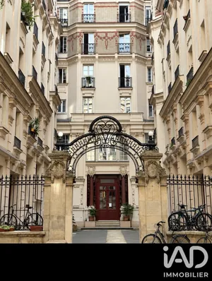 Apartment in Paris (75019)