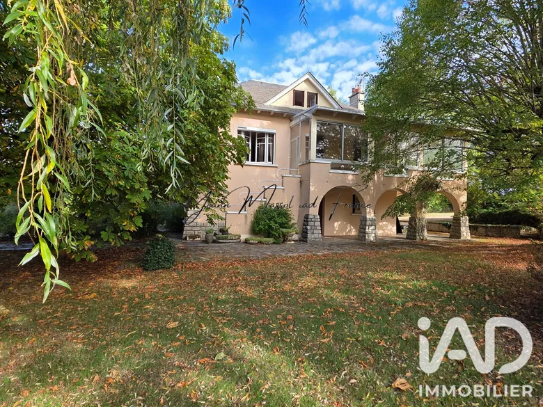 Maison 8 pièces 159 m² · à Lédergues · 159 m² · 150 000 €