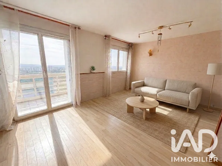 Appartement 4 pièces 63 m² · à Palaiseau · 63 m² · 219 000 €