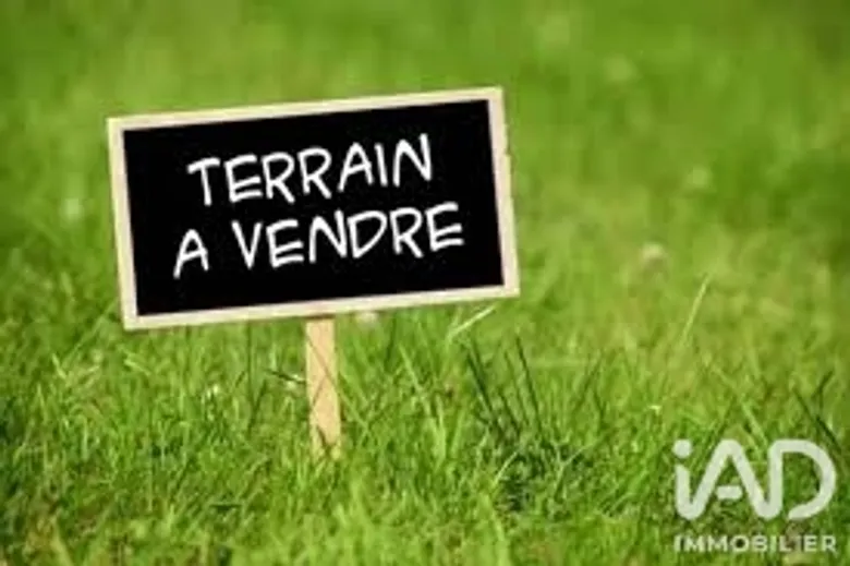 Terrain à Gouvix (14680) · 62 000 €
