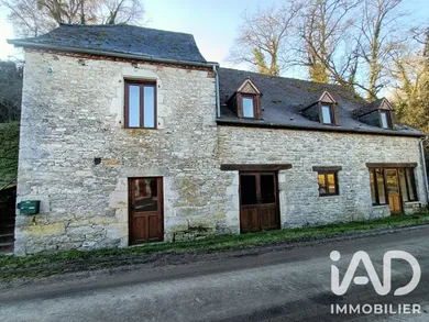 Maison à Meyronne (46200)