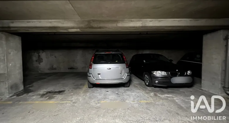 Parking 10 m² · à Paris · 10 m² · 15 000 €