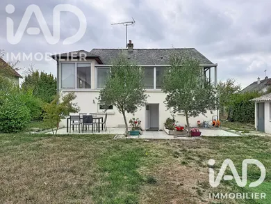 Maison traditionnelle à Amilly (45200)