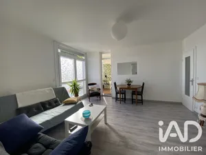 Apartment in Avon (77210)