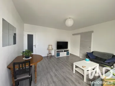 Apartment in Avon (77210)