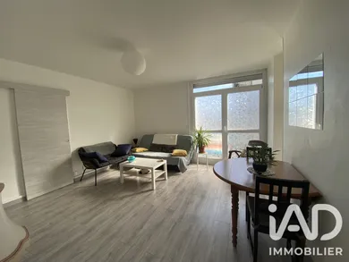 Apartment in Avon (77210)