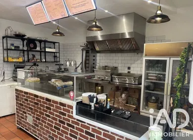Boutique/Local commercial à Le Puy-Sainte-Réparade (13610)