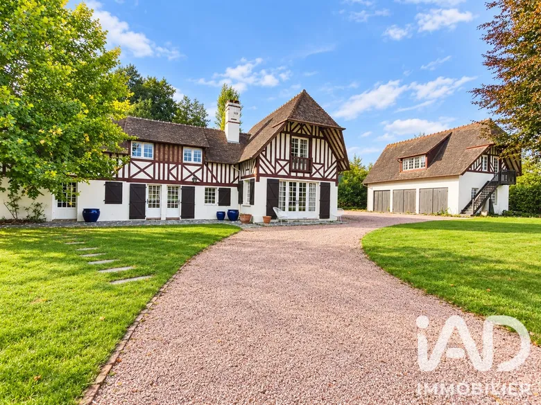 Maison 11 pièces 276 m² · à Pennedepie · 276 m² · 980 000 €