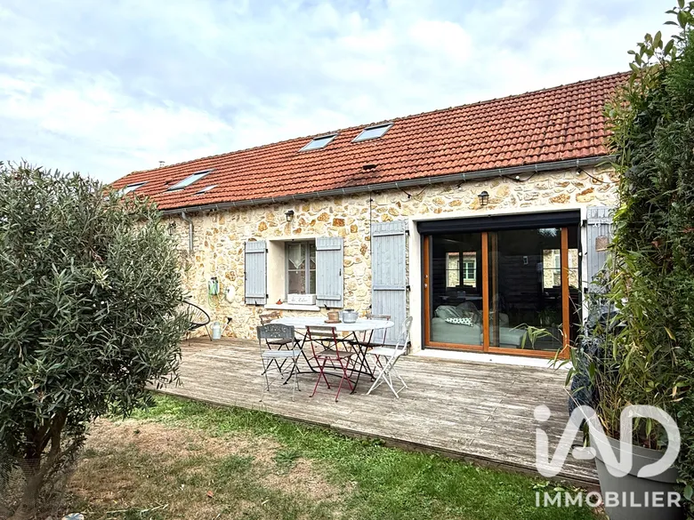 Maison 5 pièces 102 m² · à Thoiry · 102 m² · 349 000 €