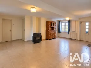 Village house in Champlat-et-Boujacourt (51480)