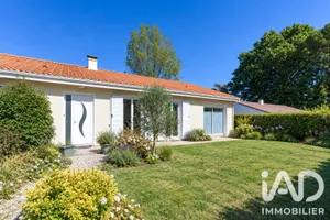 Maison à Port-Saint-Père (44710)