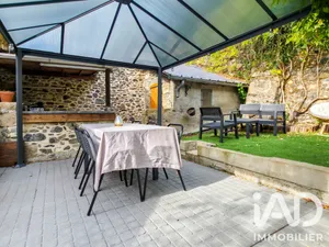 Townhouse in Saint Geniez D'olt Et D'aubrac (12130)