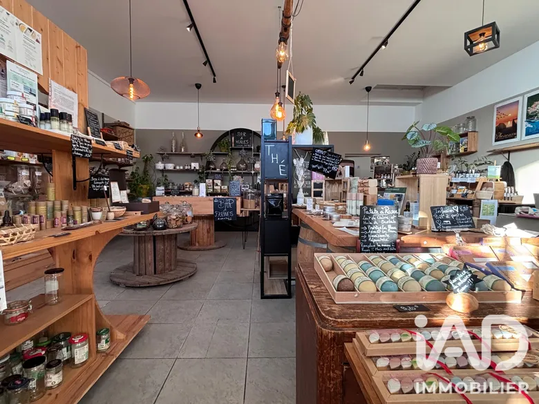 Local commercial 98 m² · à La Crau · 98 m² · 81 000 €