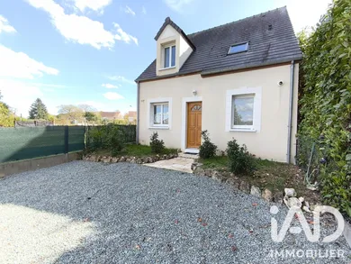Maison traditionnelle à Thivars (28630)