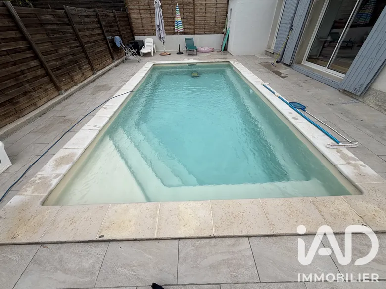 Maison 5 pièces 104 m² · à Sainte-Tulle · 104 m² · 335 000 €