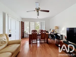 Apartment in Magny-les-Hameaux (78114)