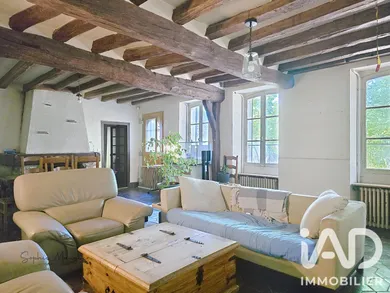 Maison traditionnelle à Montigny-Lencoup (77520)