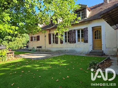 Maison traditionnelle à Montigny-Lencoup (77520)