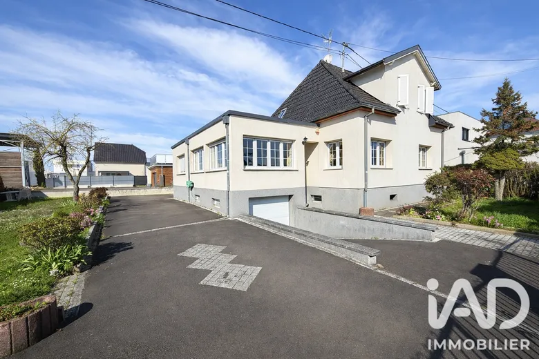 Maison 6 pièces 197 m² · à Wittenheim · 197 m² · 395 000 €