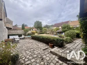 Farm in Marcoussis (91460)