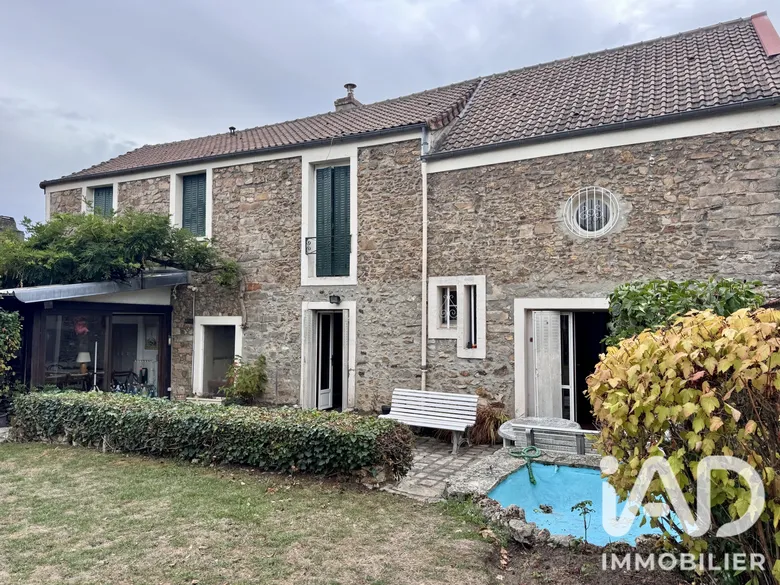 Maison 11 pièces 260 m² · à Marcoussis · 260 m² · 449 000 €