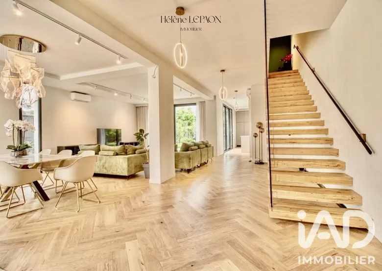 Maison 8 pièces 234 m² · à Saint-Leu-la-Forêt · 234 m² · 920 000 €