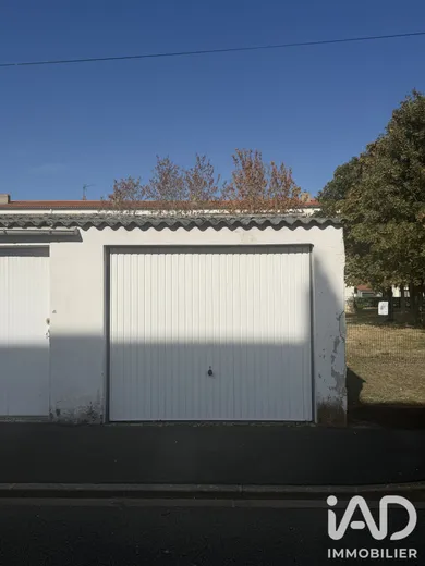 Garage in La Rochelle (17000)