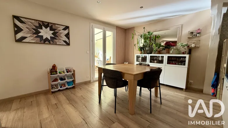 Maison 6 pièces 94 m² · à Épouville · 94 m² · 230 000 €