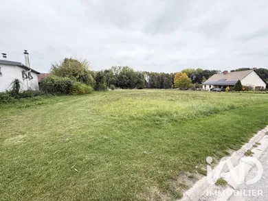 Terrain à bâtir à Prosnes (51400)