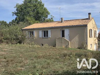 Maison de village à La Ferrière (85280)