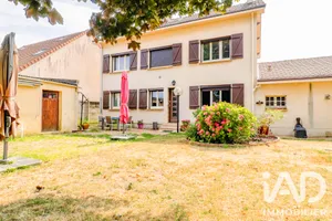 House in Magny-les-Hameaux (78114)