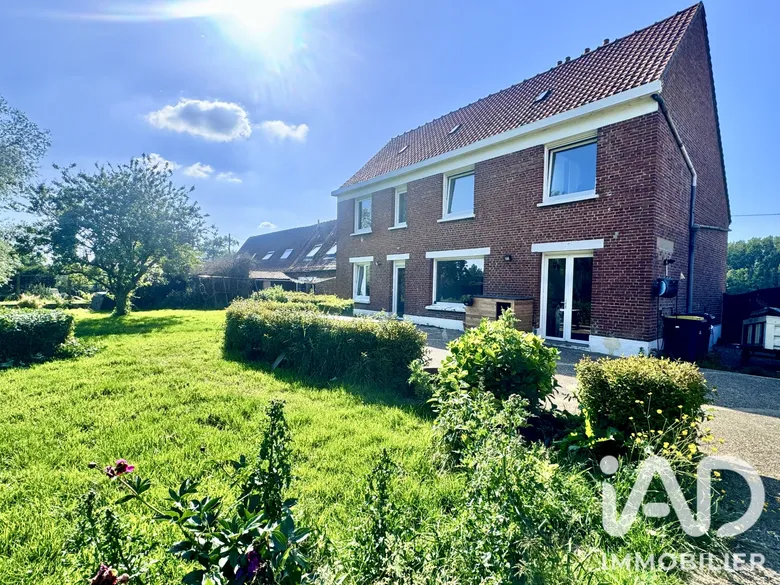 Maison 8 pièces 205 m² · à Renescure · 205 m² · 365 000 €