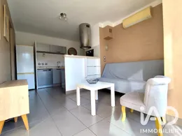 Apartment in Hyères (83400)