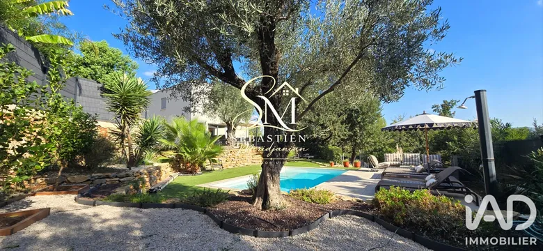 Maison 5 pièces 147 m² · à Solliès-Toucas · 147 m² · 869 000 €