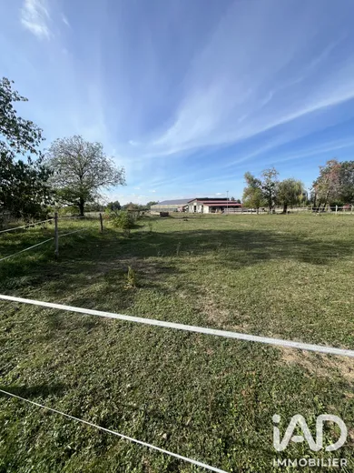 Terrain à bâtir à Trenal (39570)