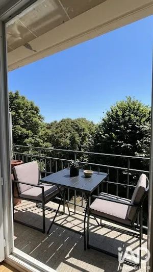 Apartment in Sèvres (92310)