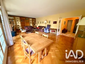 Apartment in Sceaux (92330)