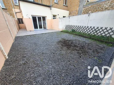 Townhouse in Vouziers (08400)
