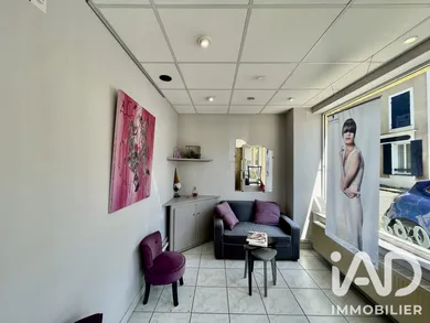 Beauty, Hairdressing in Seine-Port (77240)