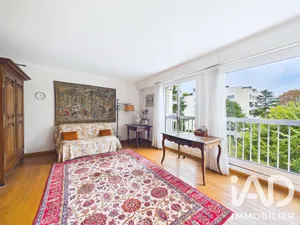 Apartment in Sceaux (92330)
