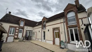 House in Soucy (89100)