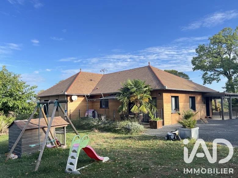 Maison 4 pièces 170 m² · à Montamel · 170 m² · 396 000 €