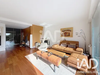 Appartement à Le Mesnil-le-Roi (78600)