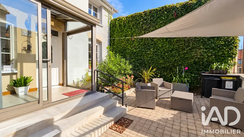 Maison 6 pièces 123 m² · à Écueil · 123 m² · 328 000 €